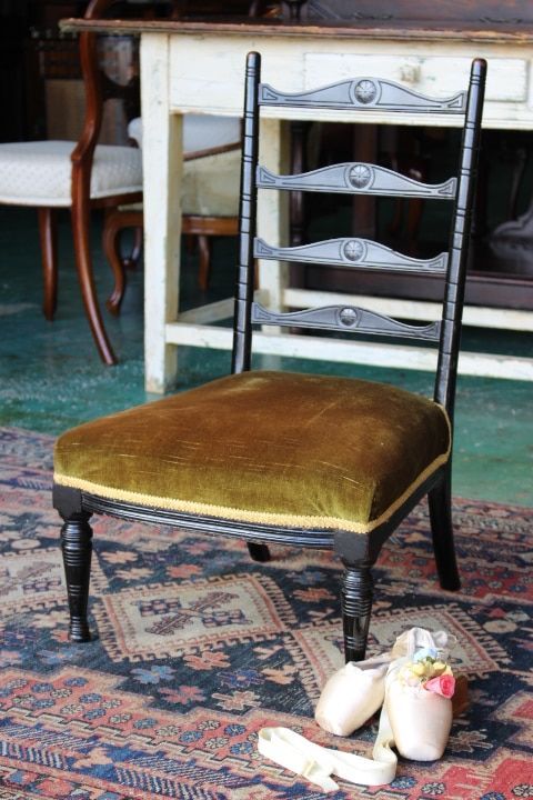 在庫一掃 イギリス アンティーク家具 ビクトリアンチェア ナーシングチェア 椅子 チェア 英国製 mh-1143