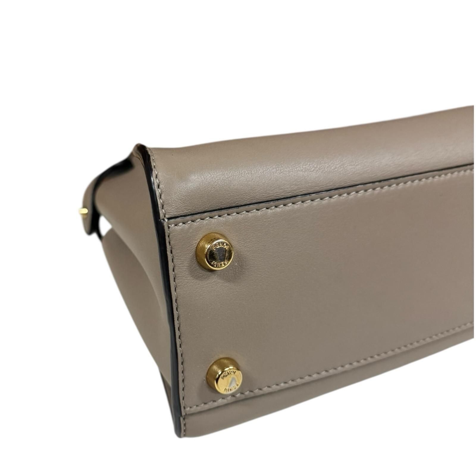 フェンディ ピーカブー