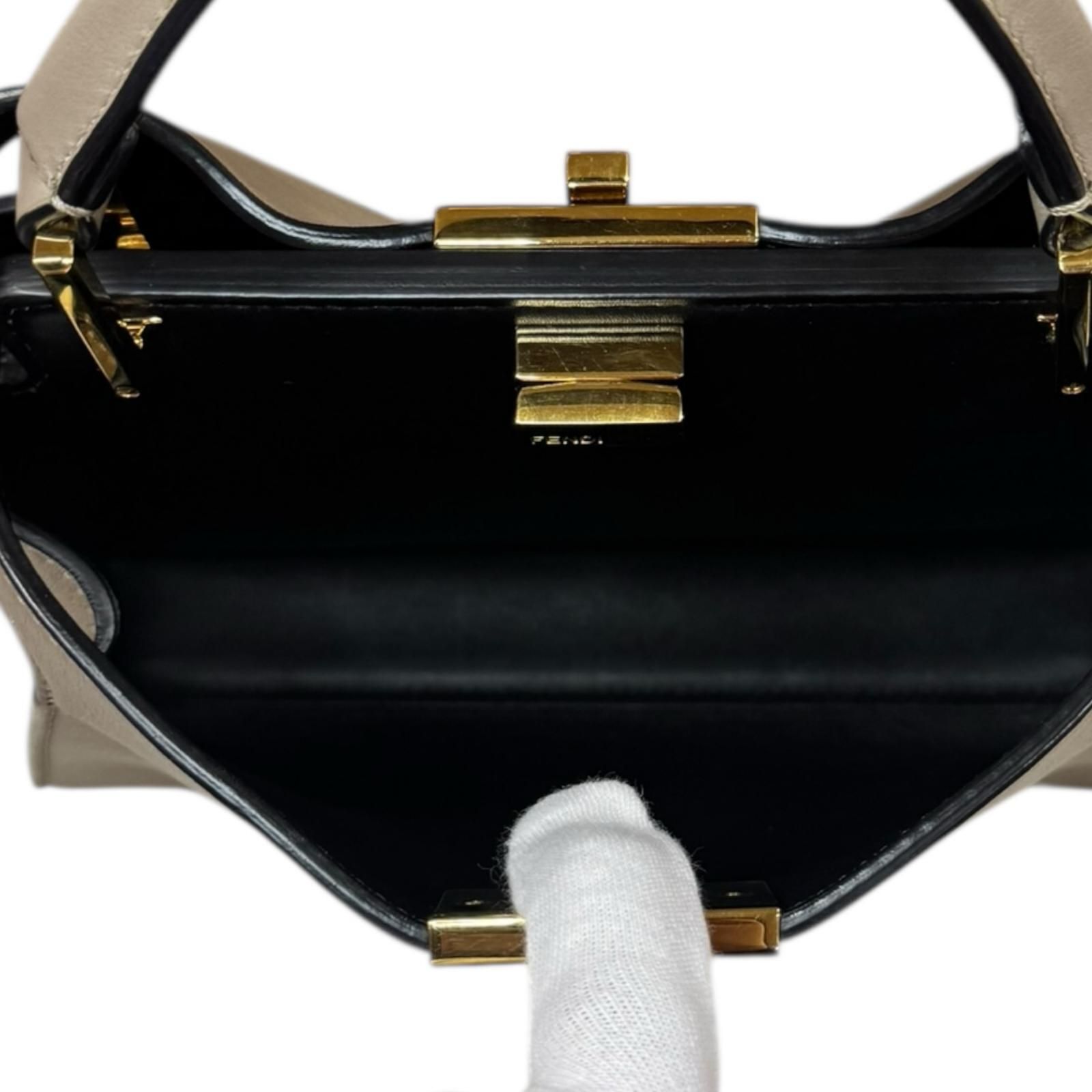 フェンディ ピーカブー