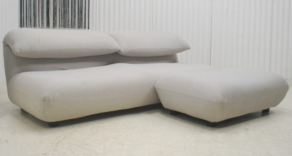 アウトレット 現品限り 一部 大 スタイリッシュモダンデザイン ヘッドレスギア付き ３人掛けソファー グレイ系 250621-サミー3pst