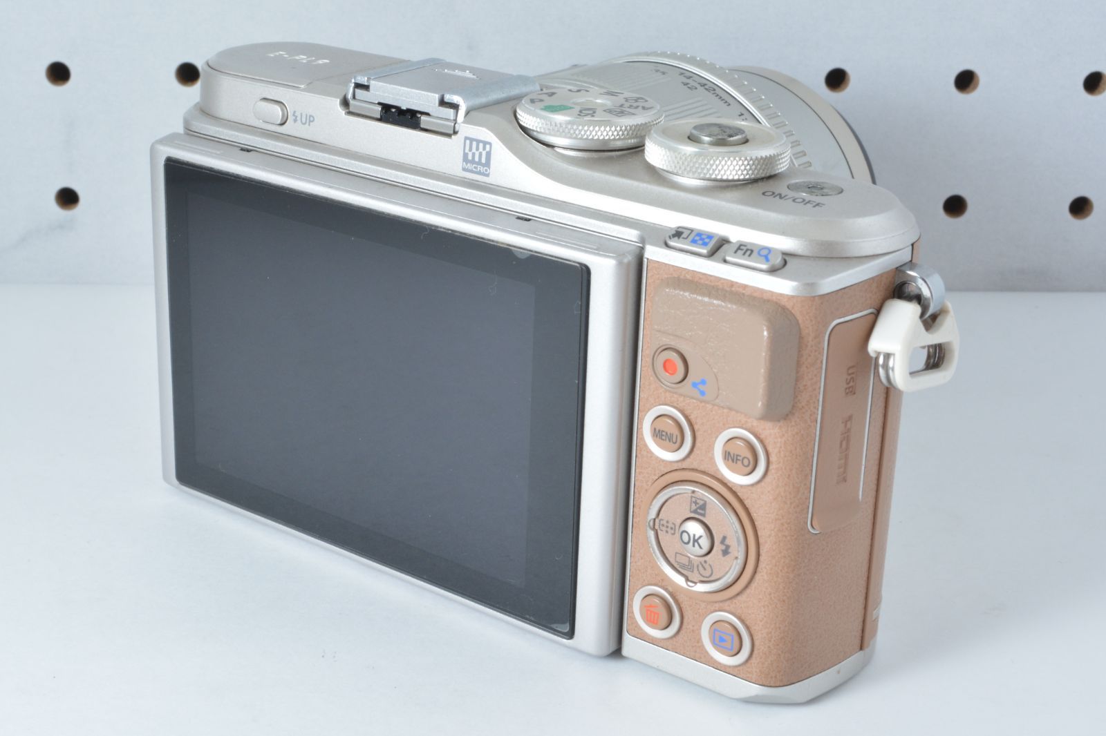 シャッター数少✨OLYMPUS PEN E-PL9レンズキット✨初心者さんにも