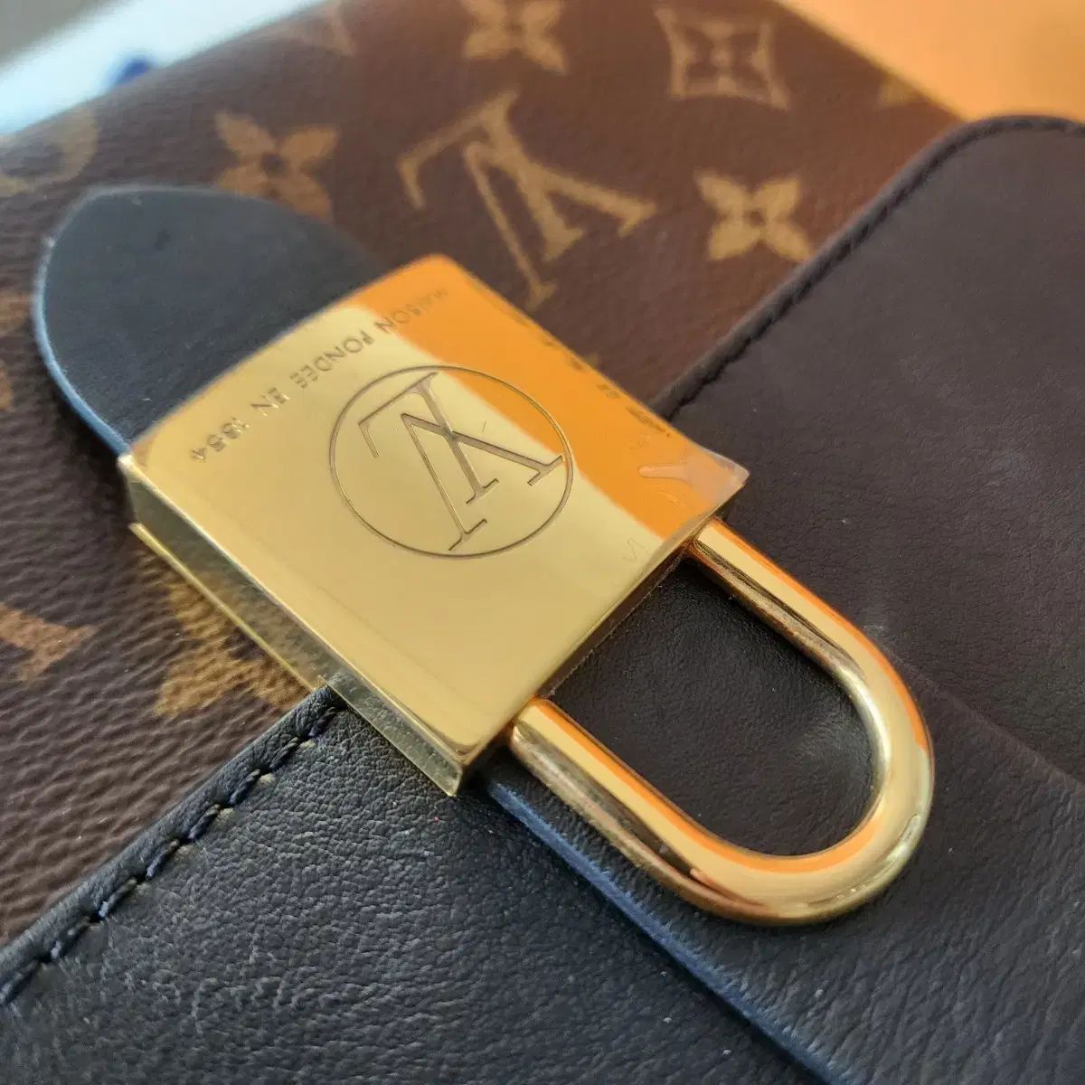 ゴールド保護フィルム Louis Vuitton モノグラム ロッキー BB クロスバック レディース トート ショルダーバッグ