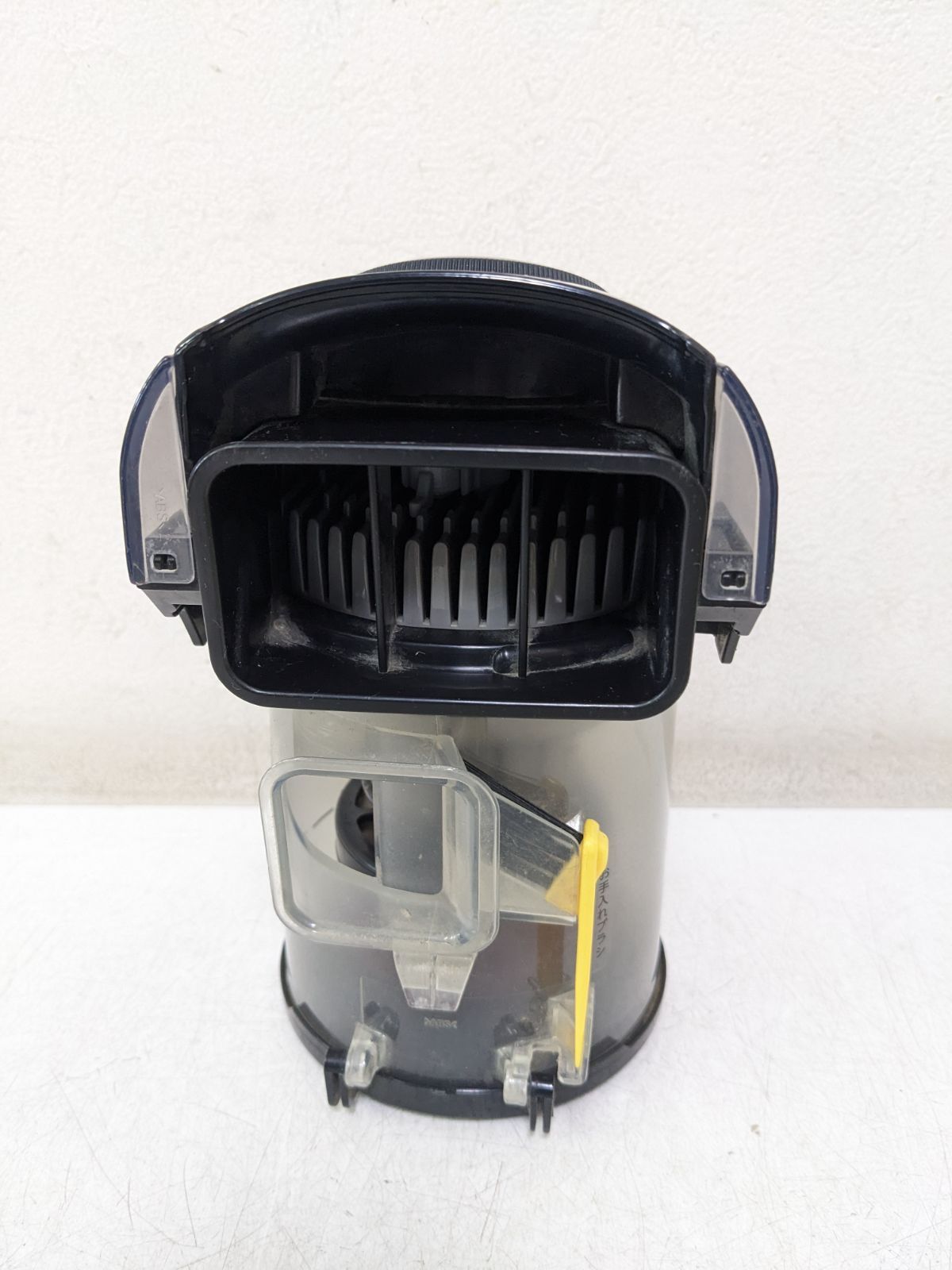 東芝 VC-C11-R サイクロン式掃除機 2013年製 ヘッド無し TOSHIBA 東芝 VC-C11-R サイクロン式掃除機 2013年製 ヘッド無し