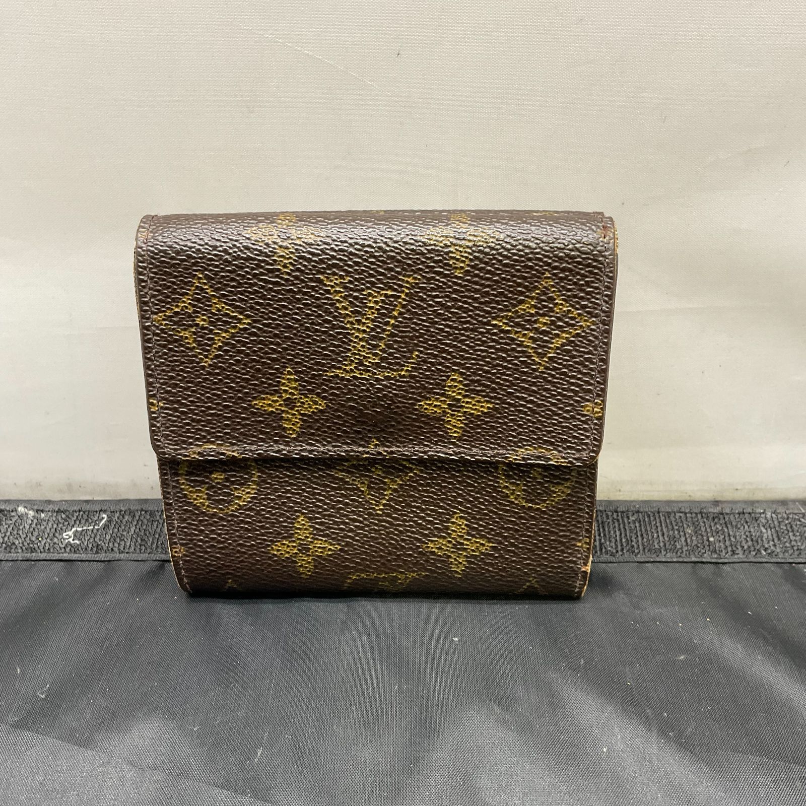 LOUIS VUITTON ルイヴィトン エピ ポルトモネ ビエ カルトクレディ 三
