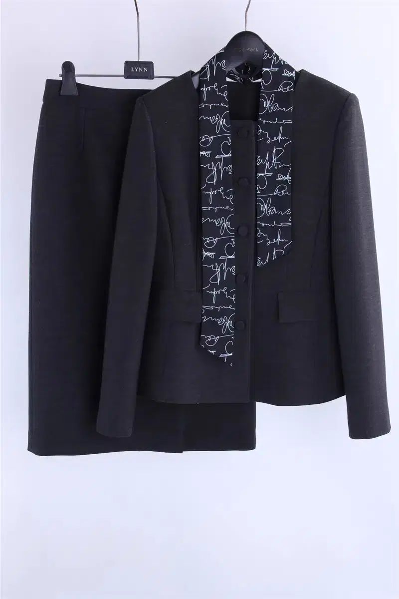 スーツ セットアップ