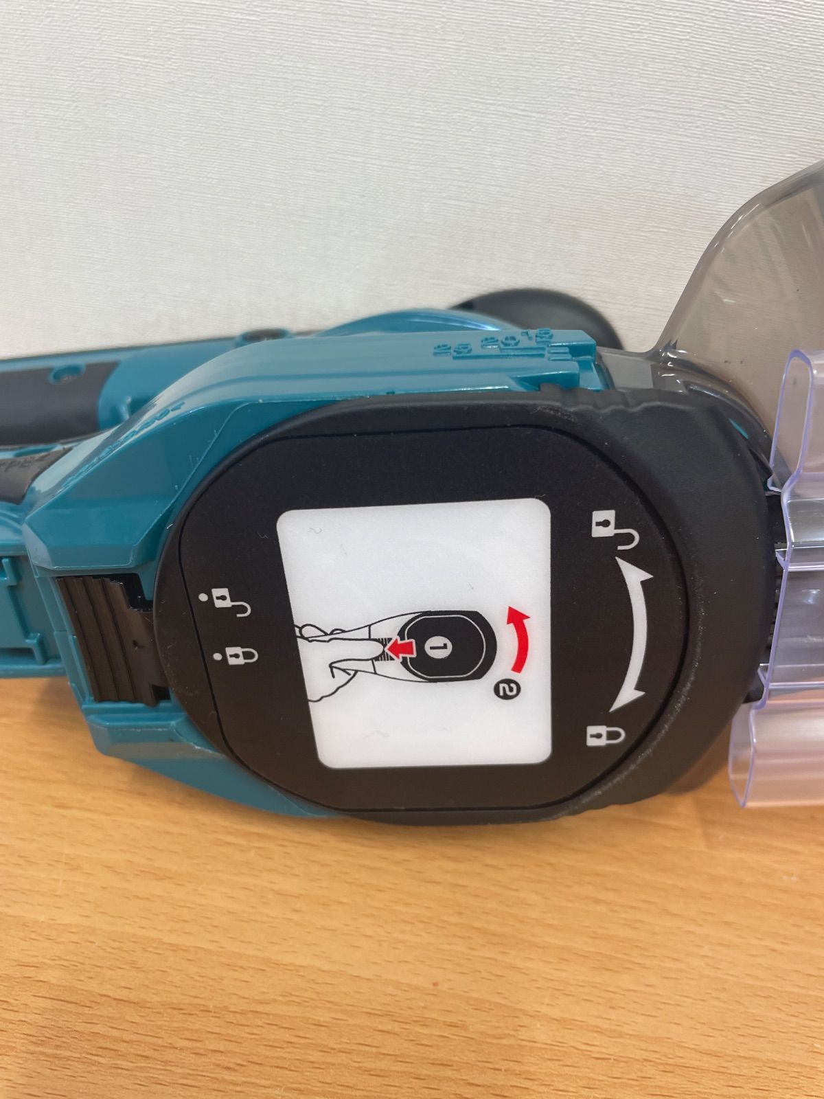  マキタ MAKITA MUH 267 D 充電式ミニ生垣バリカン 本体のみ A 25 3252 その他 切断工具 切断機