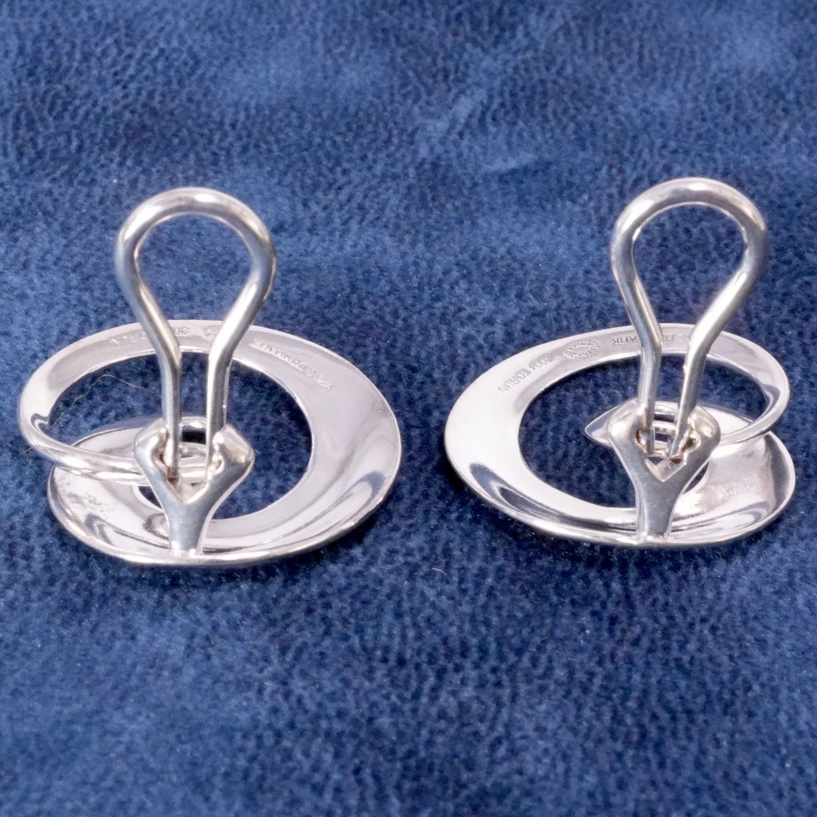 2004メビウス渦巻き トールン