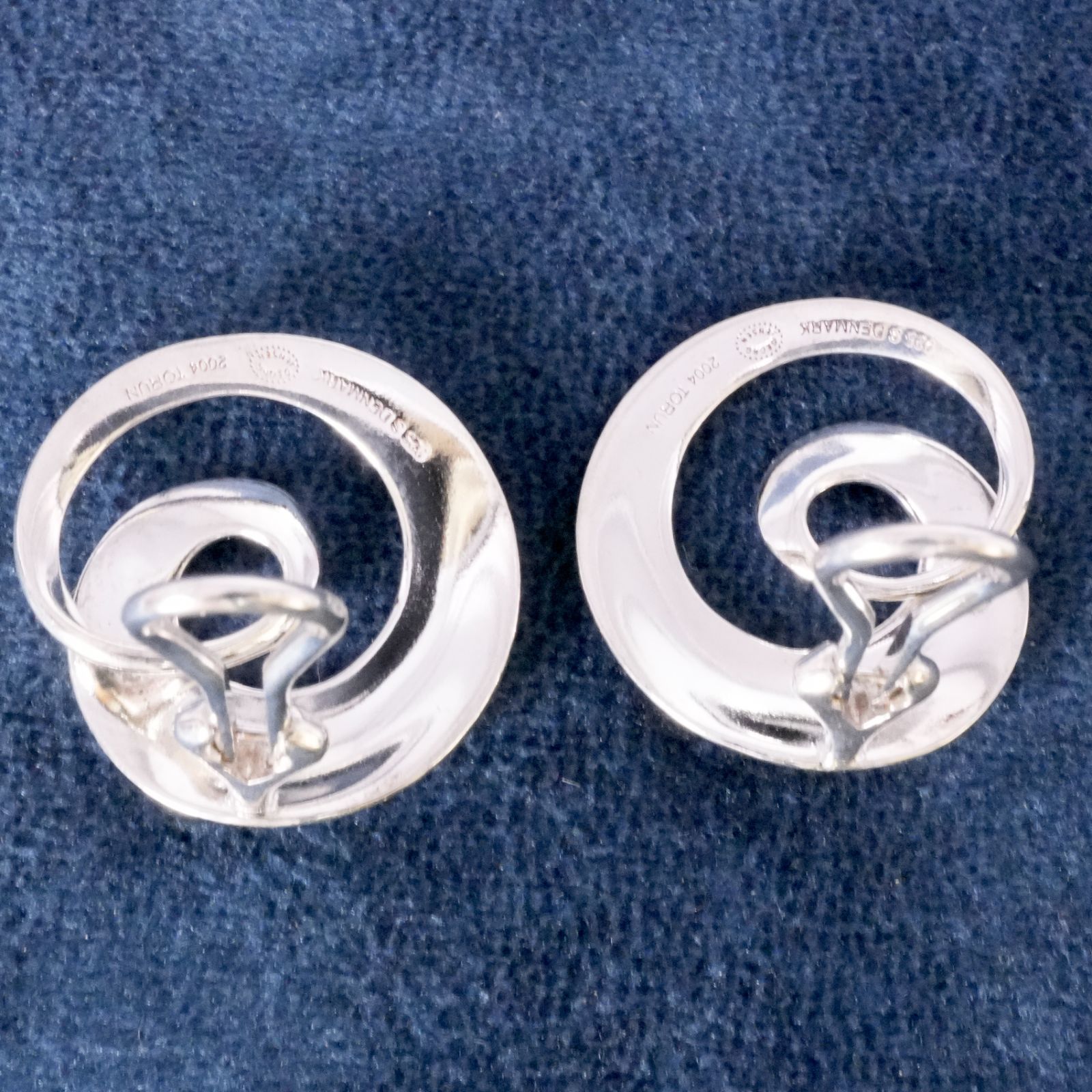 2004メビウス渦巻き