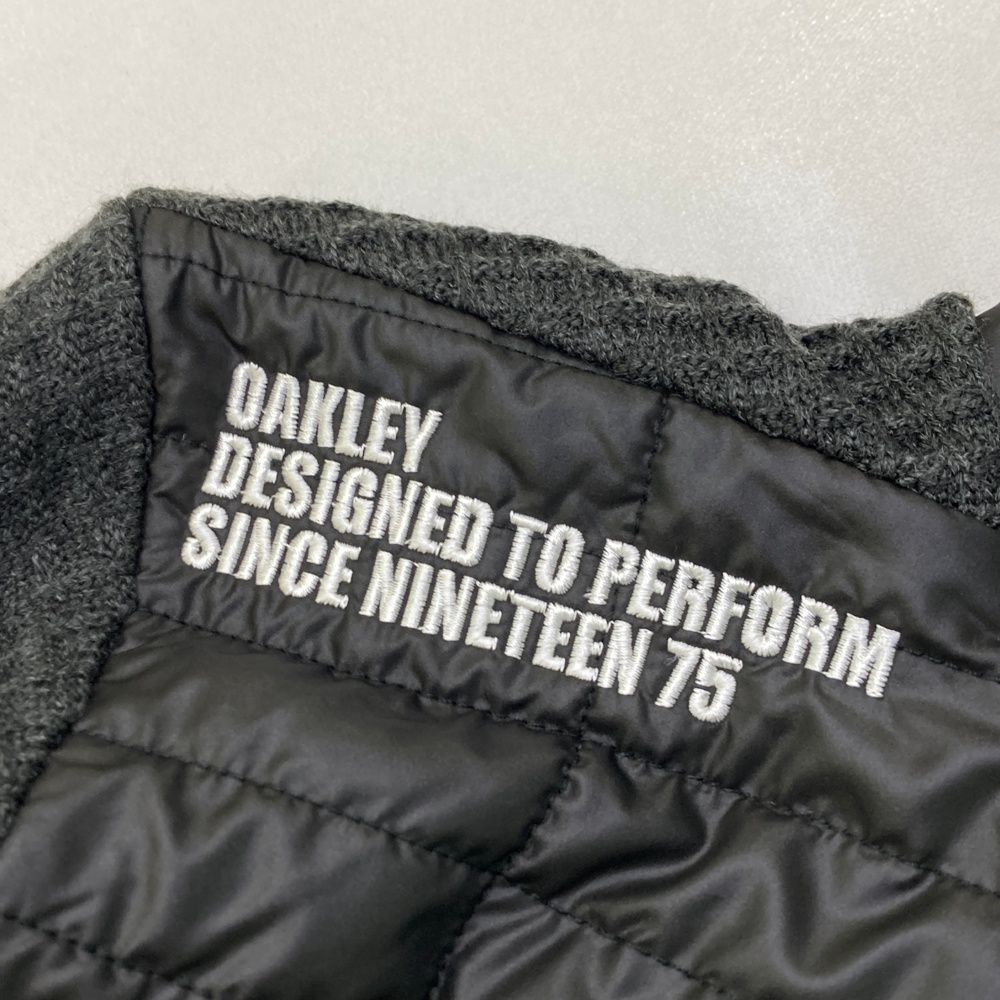 サイズ：XL OAKLEY オークリー 中綿切替ジャケット グレー系