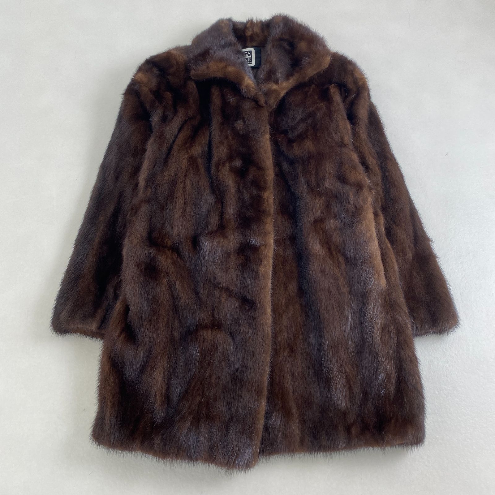 【美品】SAGA MINK シェアードミンク コート 毛皮 ダークブラウン XL 毛皮コート SAGA MINK 上質 ミンク ミドル丈 裏地刺しゅう ブラウン 13