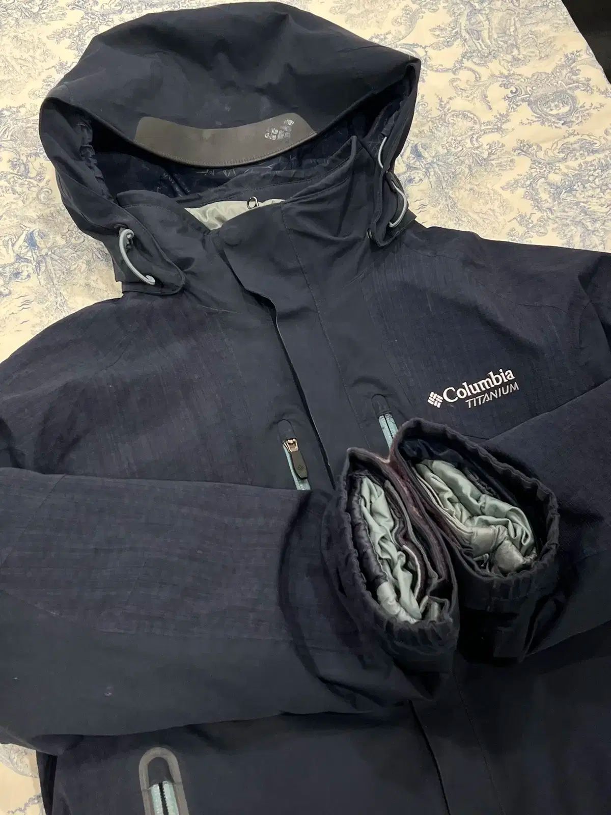 ウィンドブレーカー