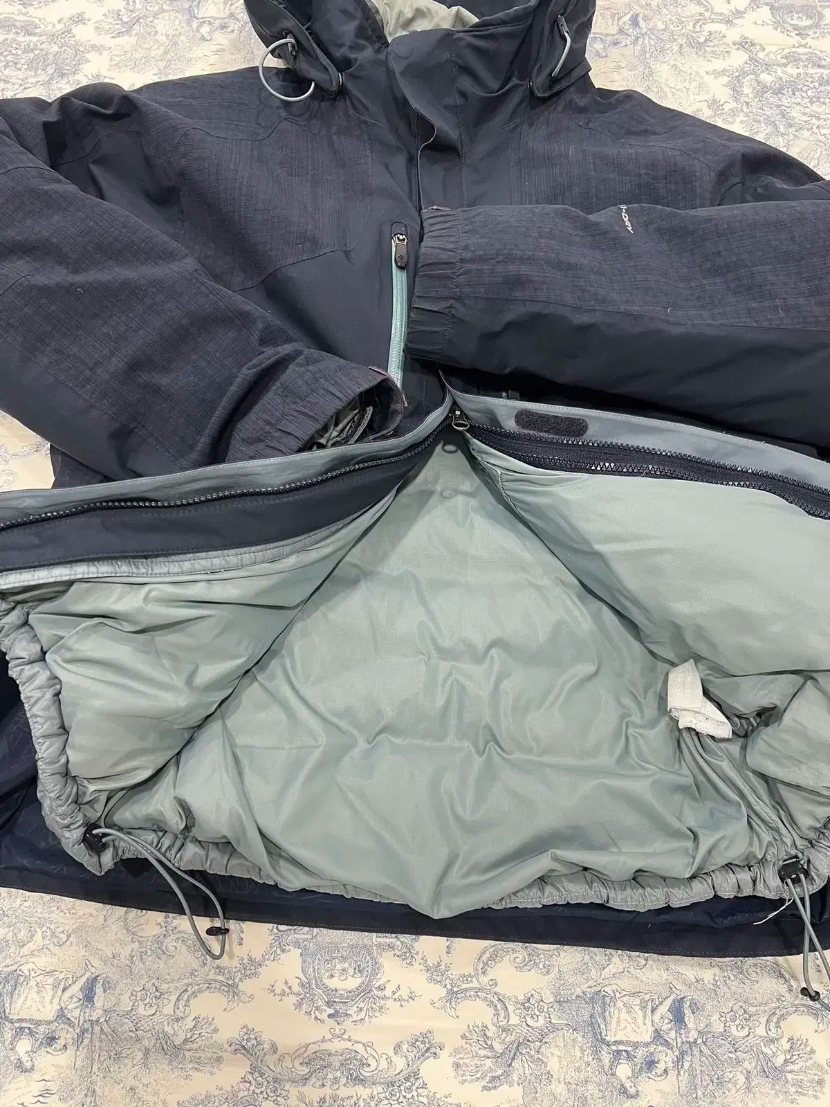 ライナー 軽量ダウン