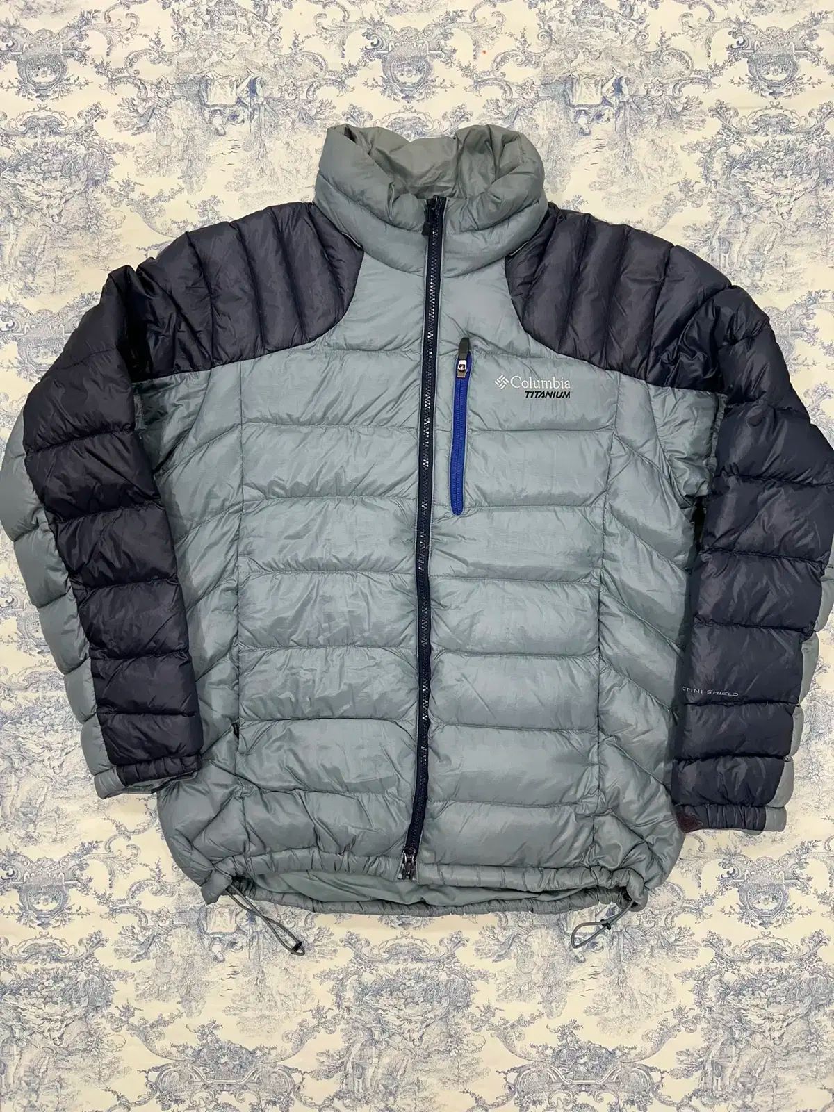 Columbia コロンビア ウィンドブレーカー ライナー 軽量ダウン