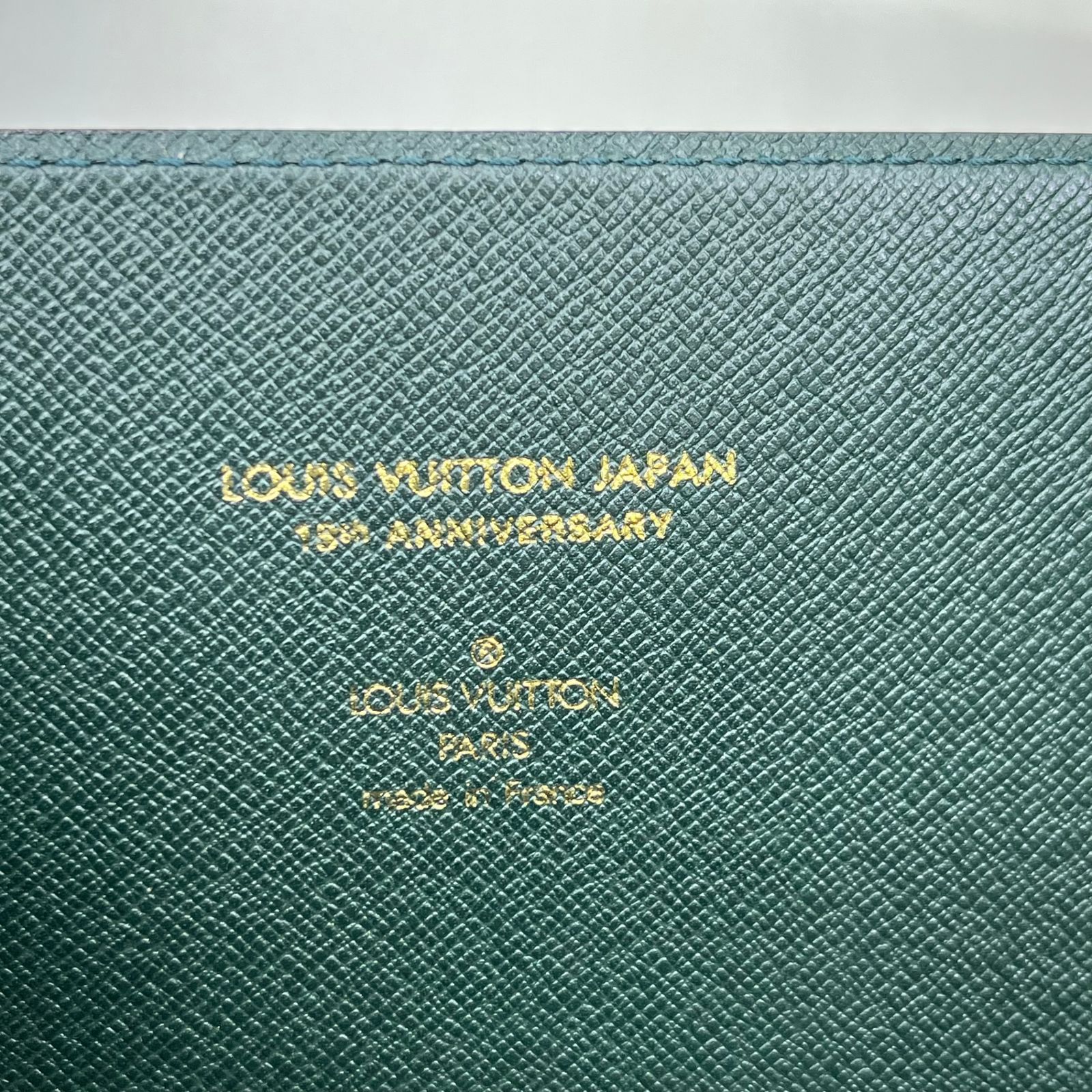 VUITTON タイガライン