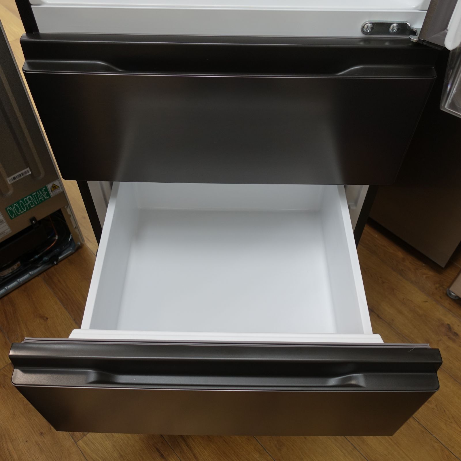  本州 み 製 AQUA アクア 冷蔵庫 362リットル 幅60 cm 右開き 4ドア 大容量まんなか冷凍室 AQR-36 R 2 冷蔵庫 冷蔵庫 冷凍庫