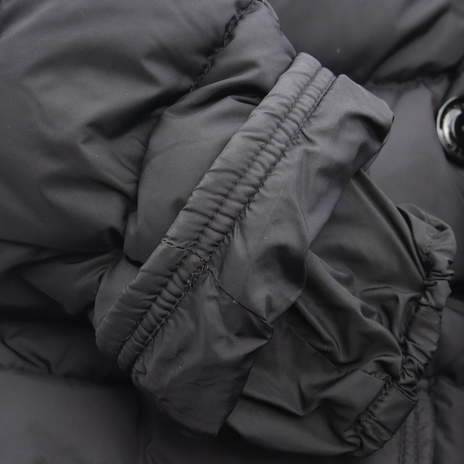 MONCLER ダウンジャケット