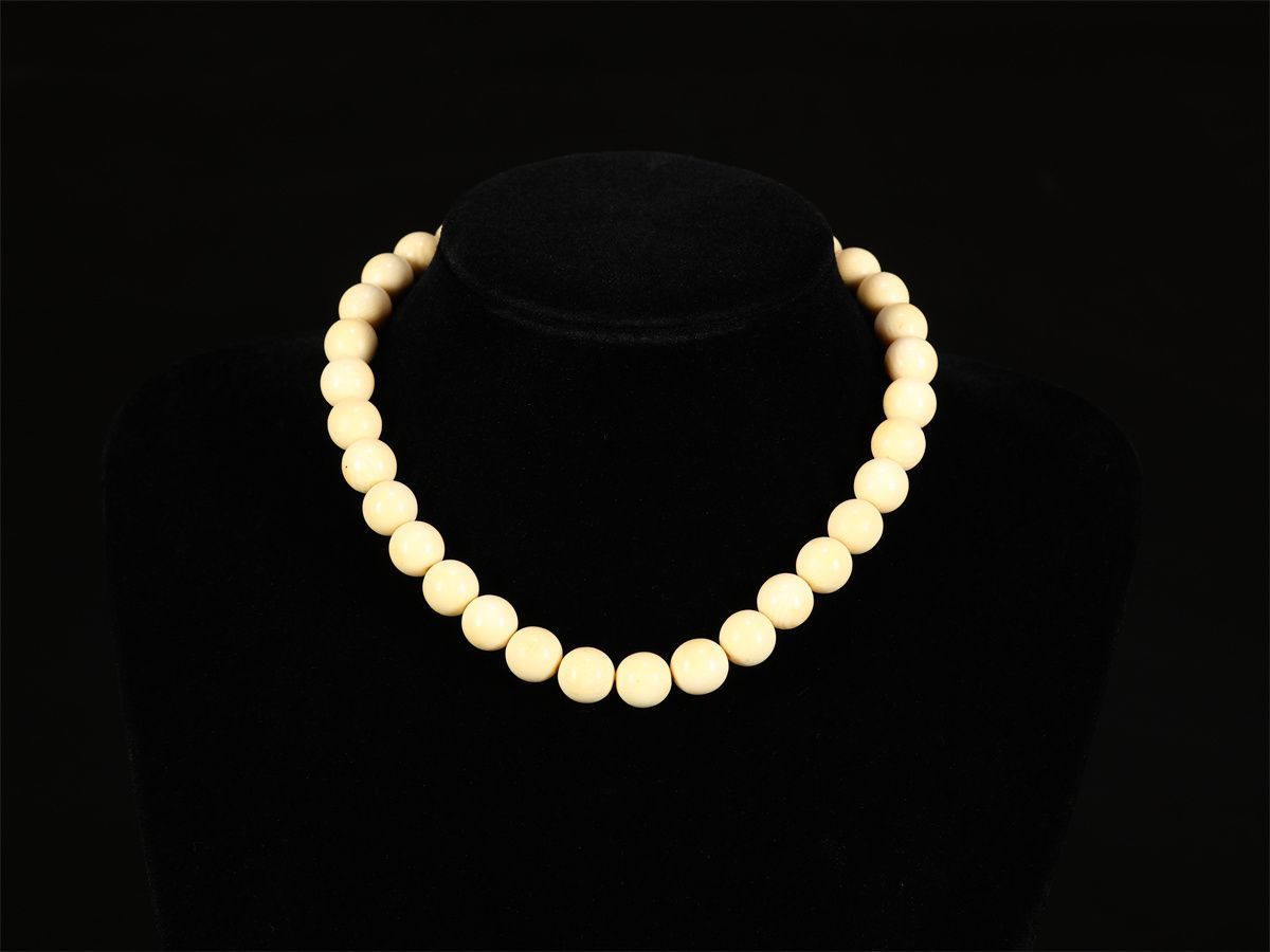 時代 東洋彫刻 大粒 ネックレス 玉径12㎜ 重50g 1309