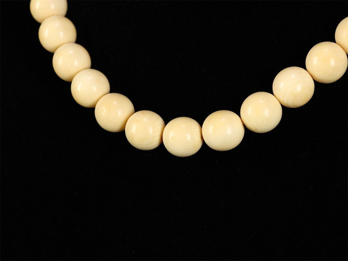 大粒 ネックレス