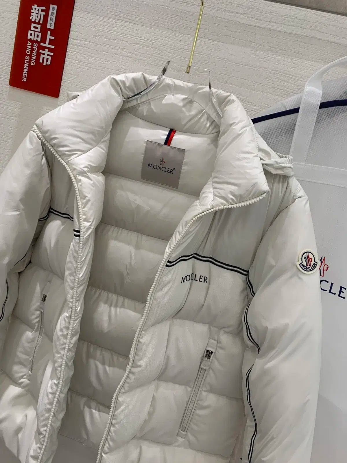 モンクレール ユニセックス