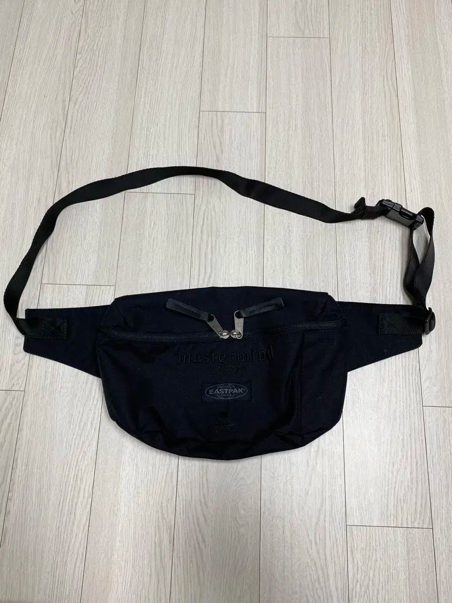 mastermind X EASTPAK