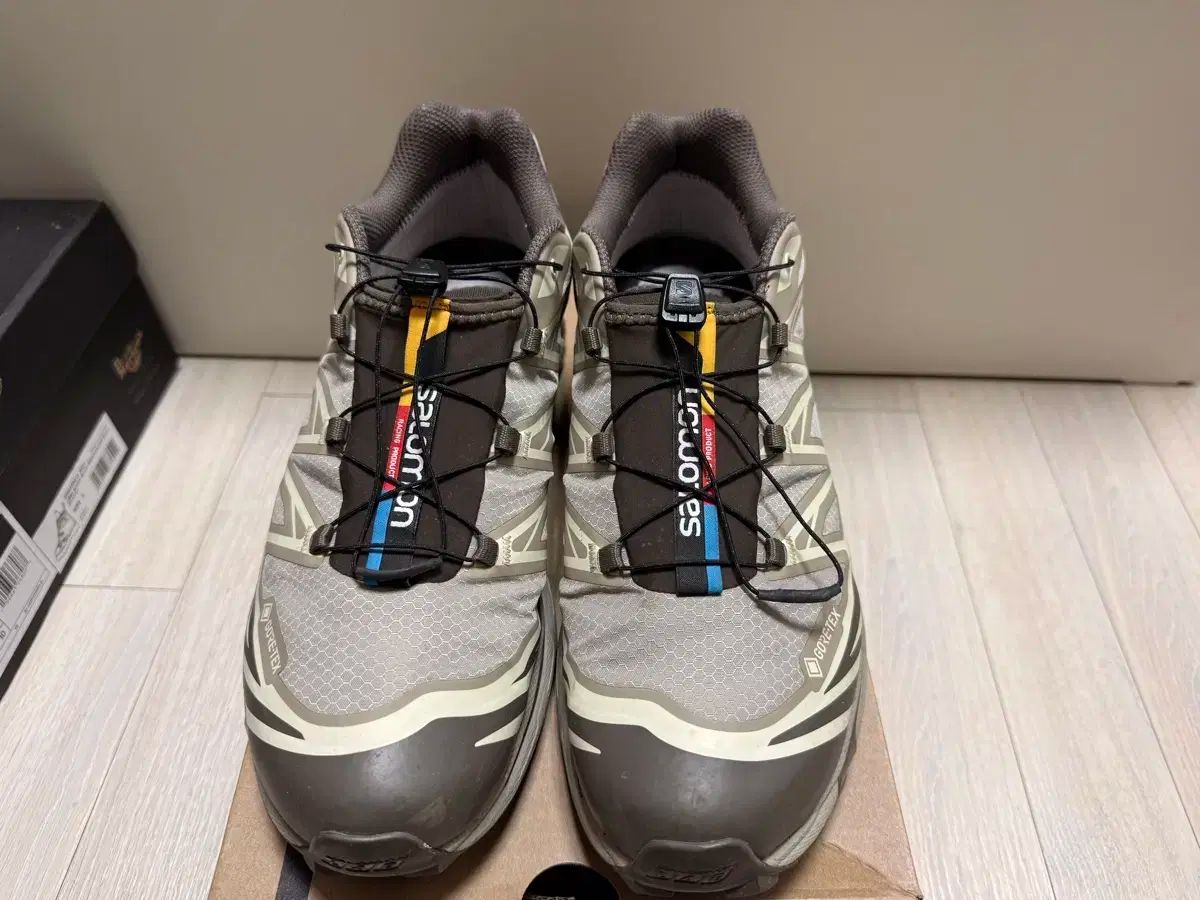 SALOMON サロモン