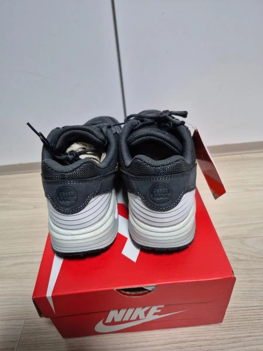 NIKE エアマックス Verse 26.5 cm