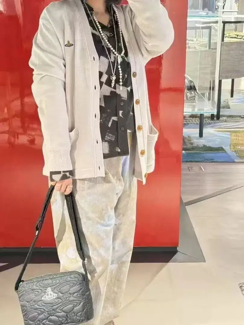 ヴィヴィアン ウエストウッド レディースショルダーバッグ キルティング素材 クロスバッグ