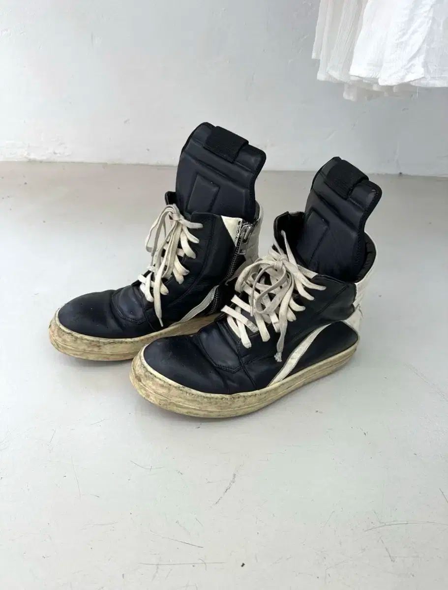 ジオバスケット モノクローム