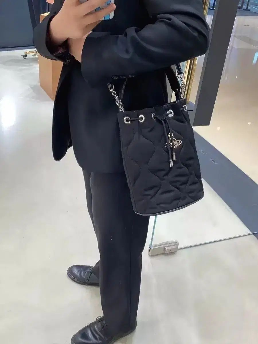 Vivienne Westwood ヴィヴィアン ウエストウッド ハンドルバッグ トートバッグ ショルダーバッグ ナイロン素材 巾着