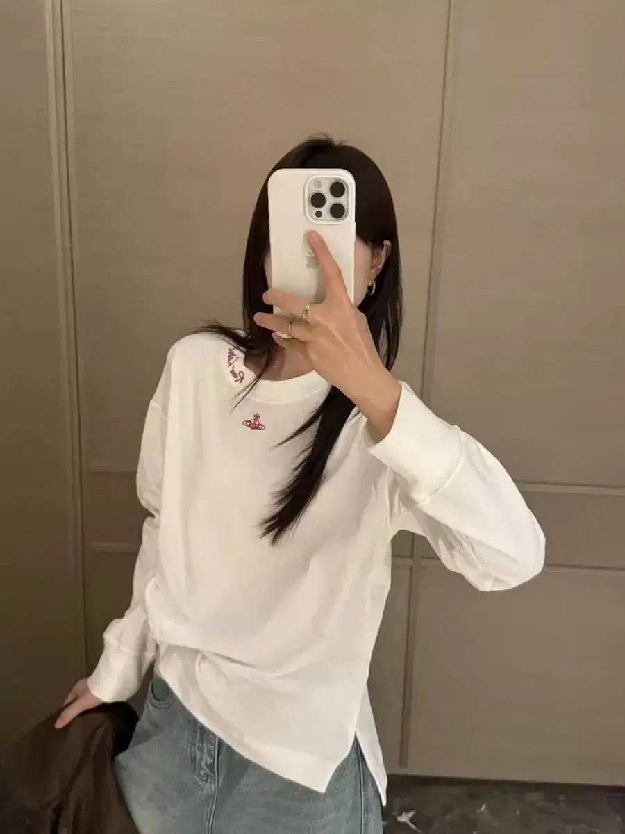 Vivienne Westwood ヴィヴィアン ウエストウッド レディース長袖Tシャツ 首部分POINT ポイント ロゴ VIVIEN