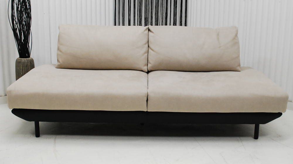 上質な空間を演出 250930-コスターナ3p