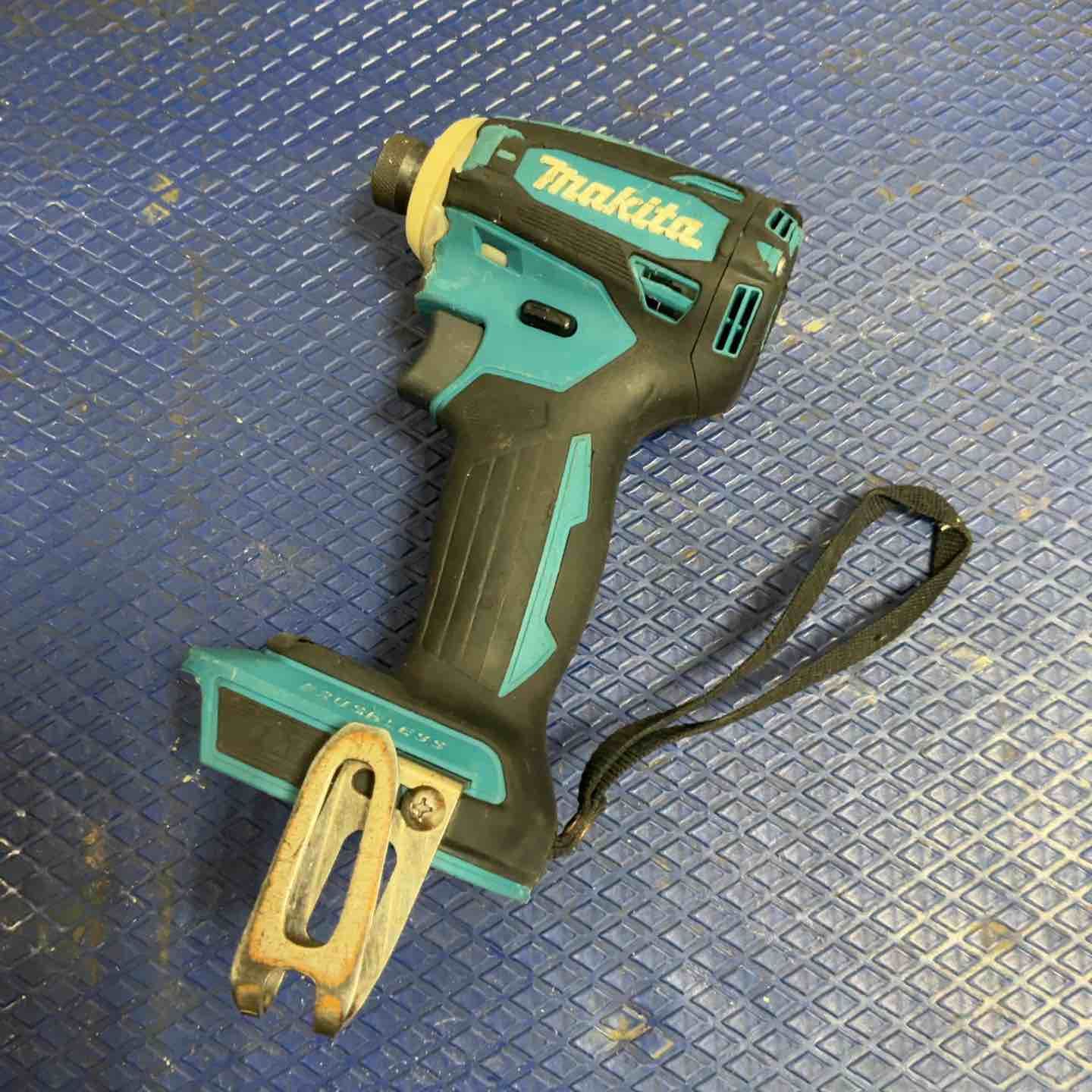 マキタ makita コードレスインパクトドライバー TD162DZ 草加店