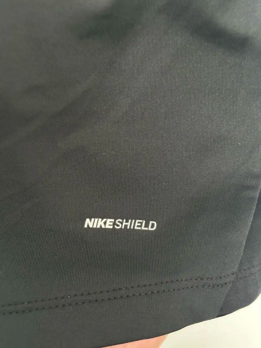 ナイキ ランニング シールド ジャケット