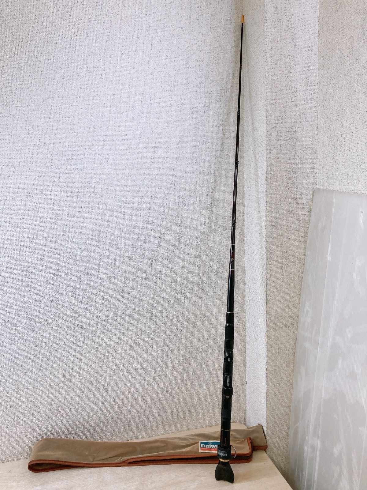 Daiwa イカダ 誘い 梨子地調 150 ダイワ 釣竿 チヌ竿 フィッシングロッド 06574015 ケース付 品