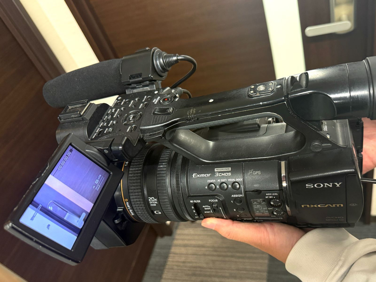 NXCAMカムコーダー HXR NX 5 J ビデオカメラケース付き 品