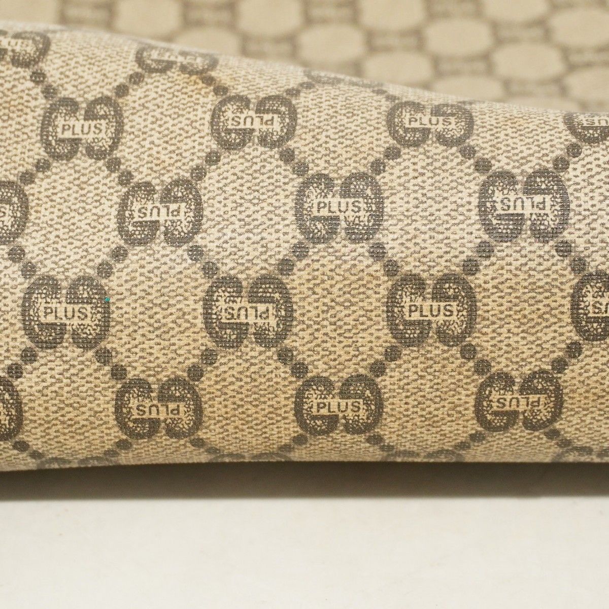 ベージュ メンズ