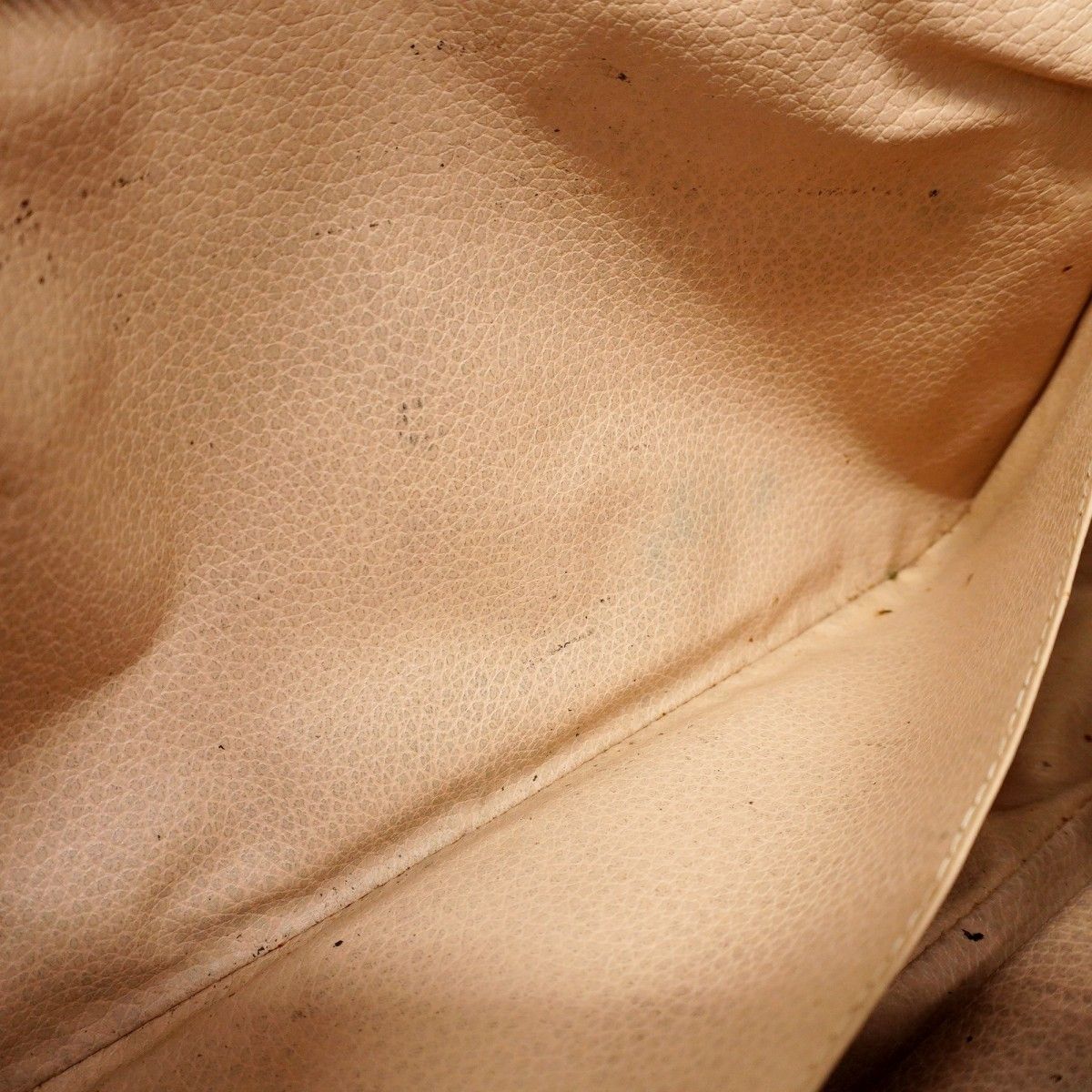 トゥルーストワレット28