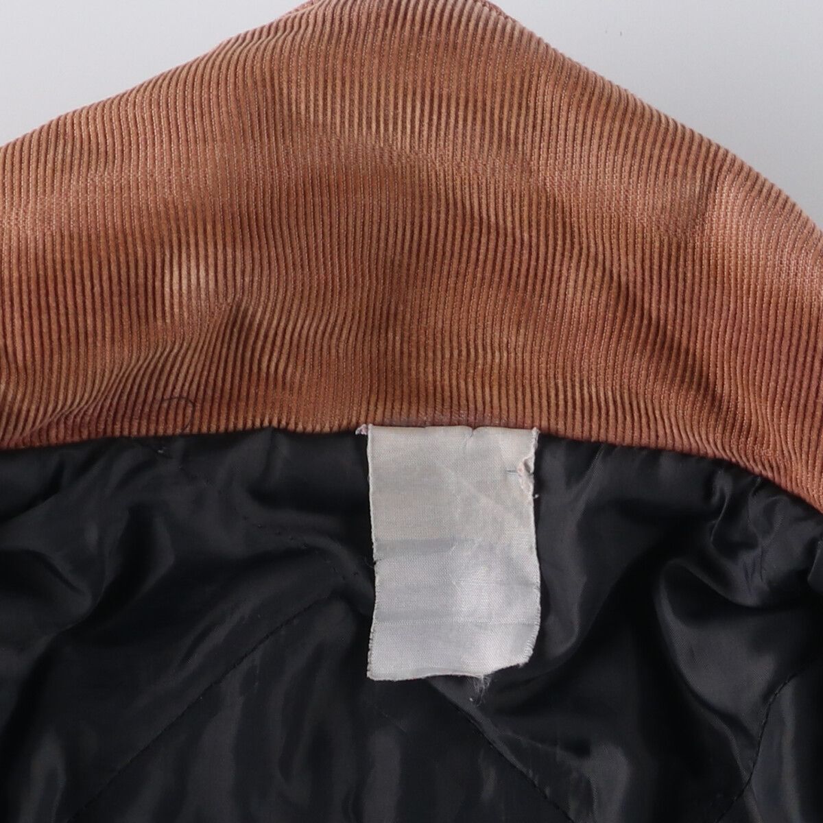 古着 カーハート