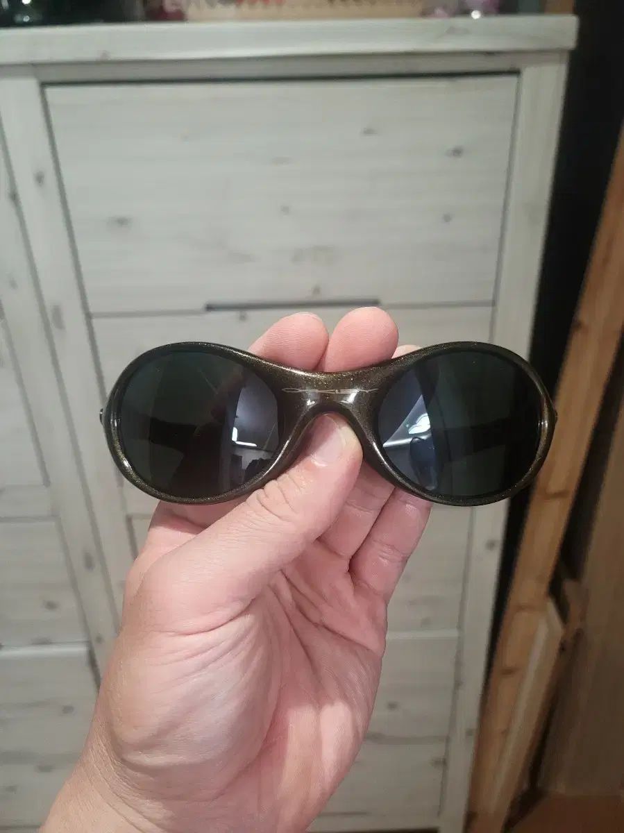 オークリー　トレンチコート　スノージャングル　サングラス中古美品　OAKLEY オークリー トレンチコート スノージャングル サングラス｜Yahoo