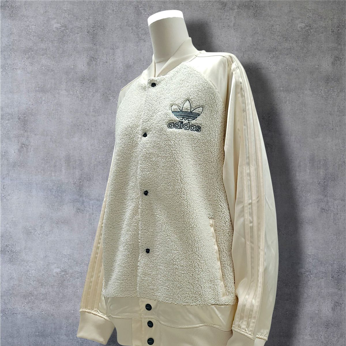 105 adidas クリーム シェルパ ファイヤーバード レターマン 起毛 スタジャン ジャケット KANDAIZUMI_COM