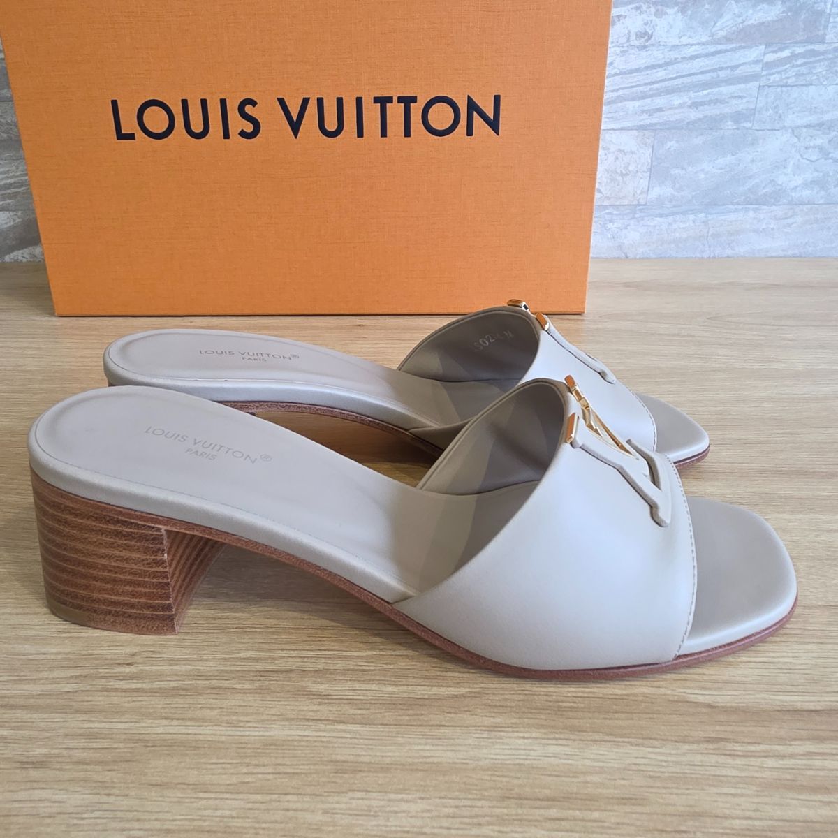  LOUIS VUITTON ルイヴィトン LV マレ ミュール モノグラム レザー サンダル 靴 1 ACU 3 P レディース 34 21.5ｃｍ ミュール サンダル ミュール