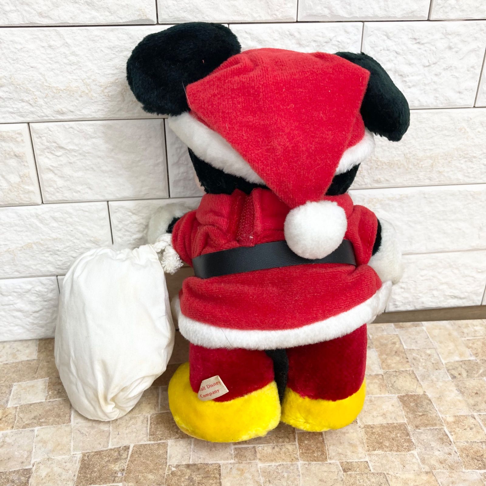 ミッキーマウス ぬいぐるみ TOMY クリスマス サンタ ディズニー Disney
