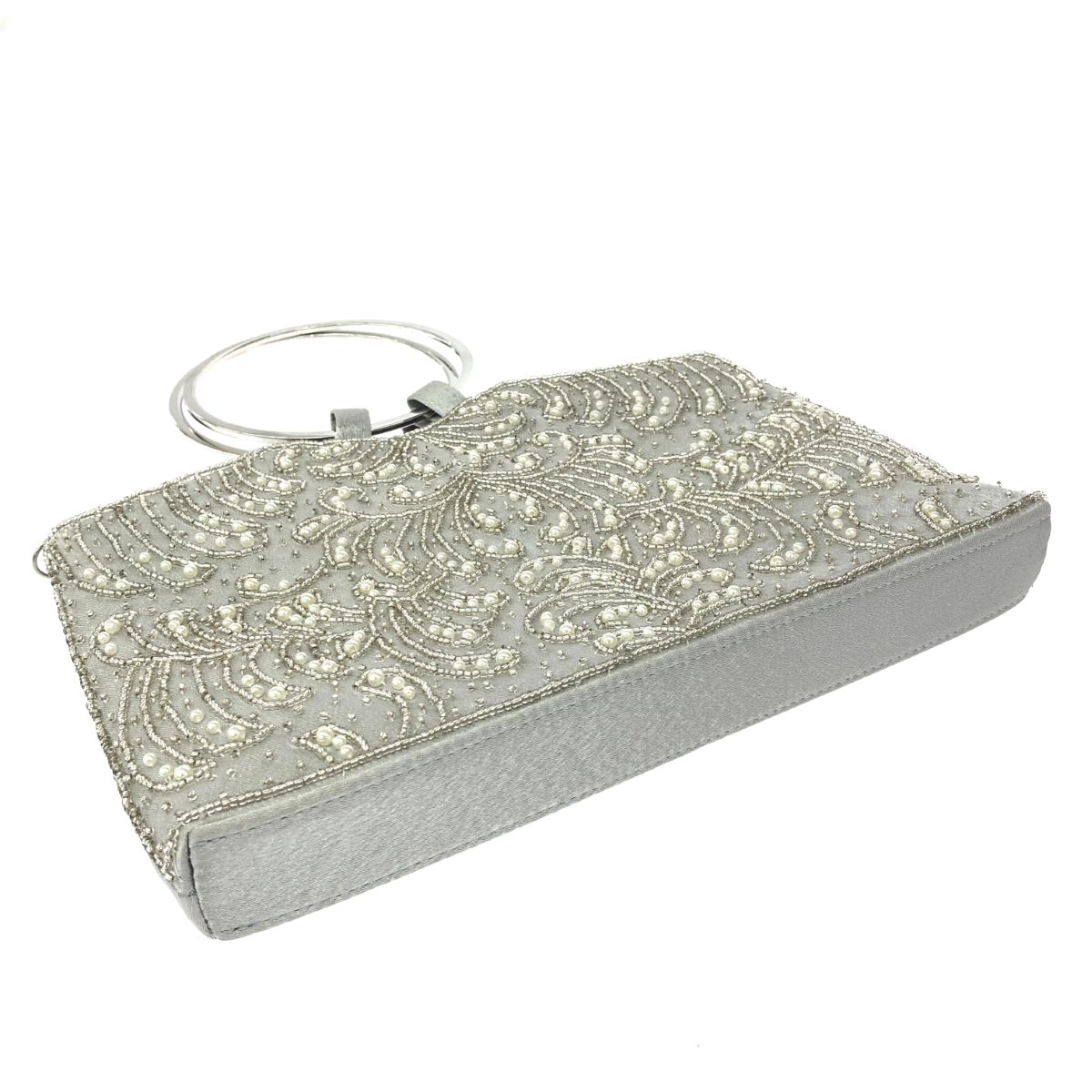 Aimer シルバー刺繍パーティーバッグ AIMER シルバー刺繍パーティーバッグ AIMER（エメ）の「スカラップ