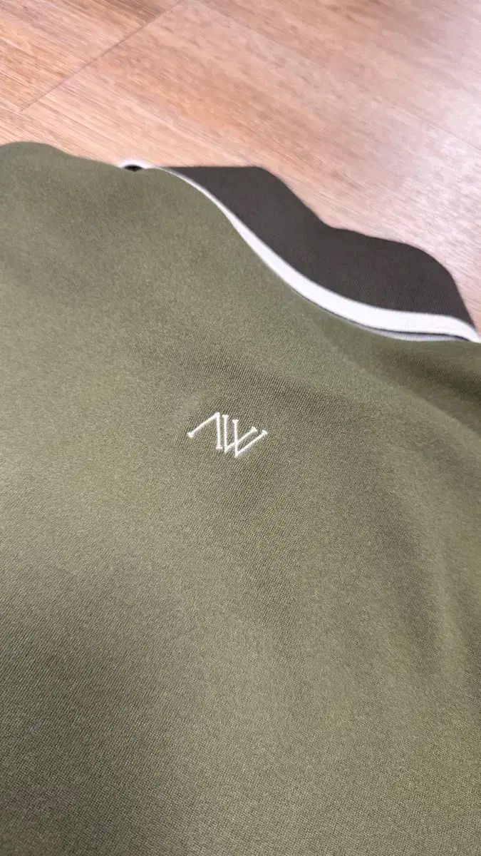 ゴルフウェア カーキ