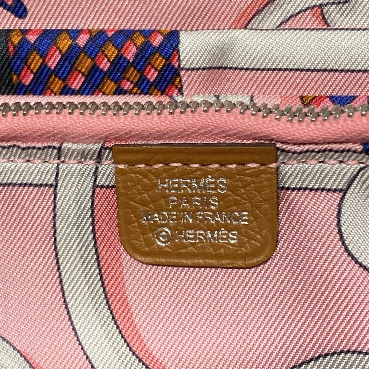 ゴールド ラウンドファスナー