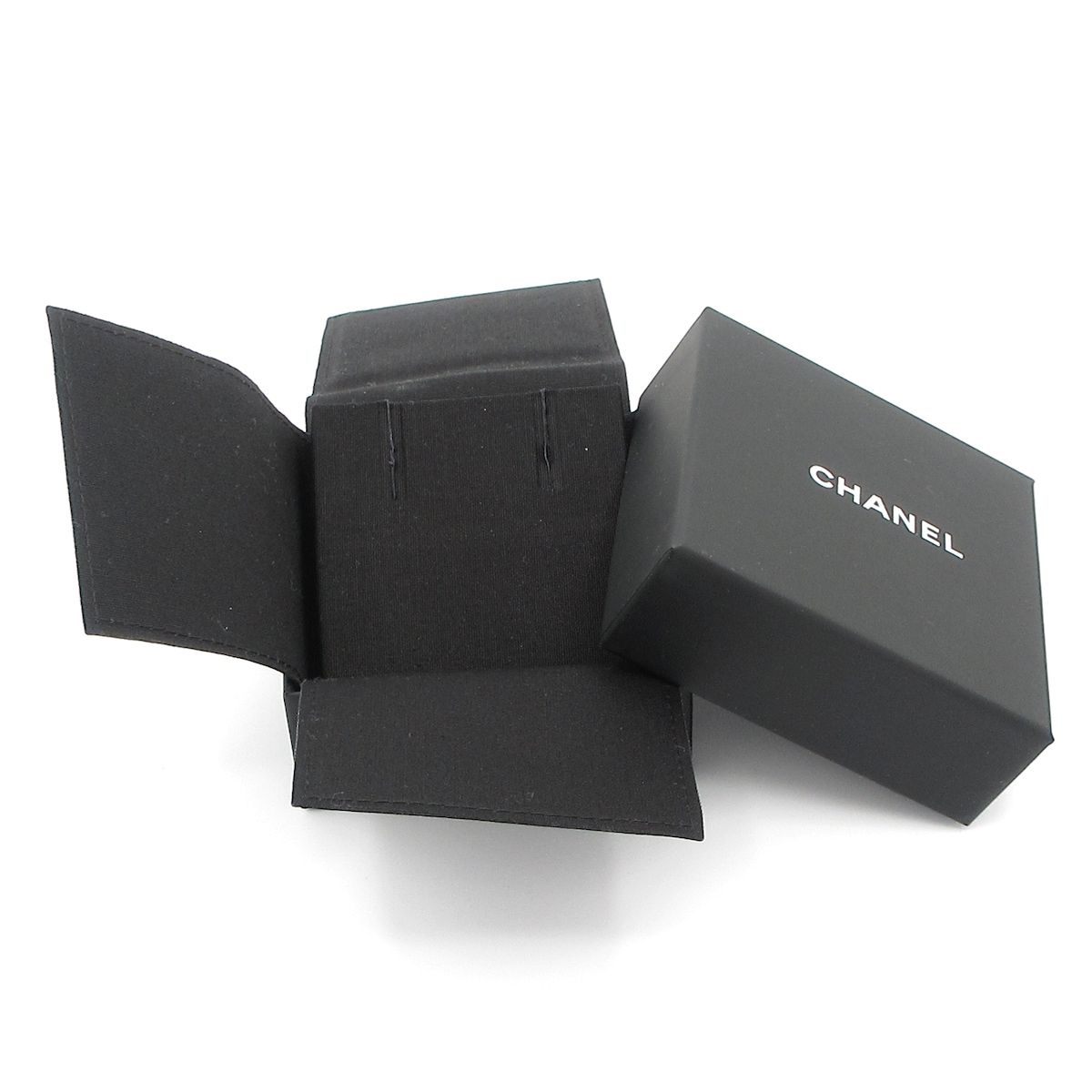 - 黒×アイボリー×ゴールド