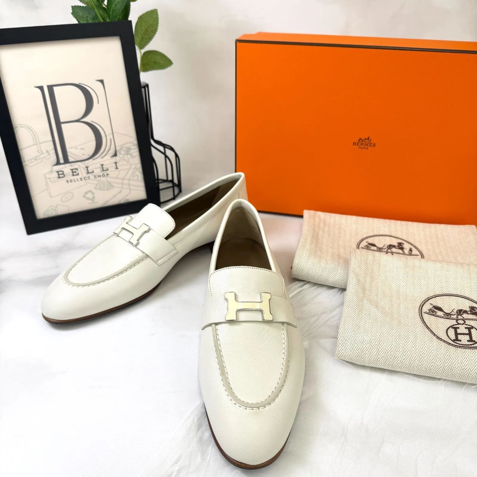 鑑定済み エルメス モカシン パリ 37 24 cm程度 白 シルバー金具 カーフ メタル Hバックル