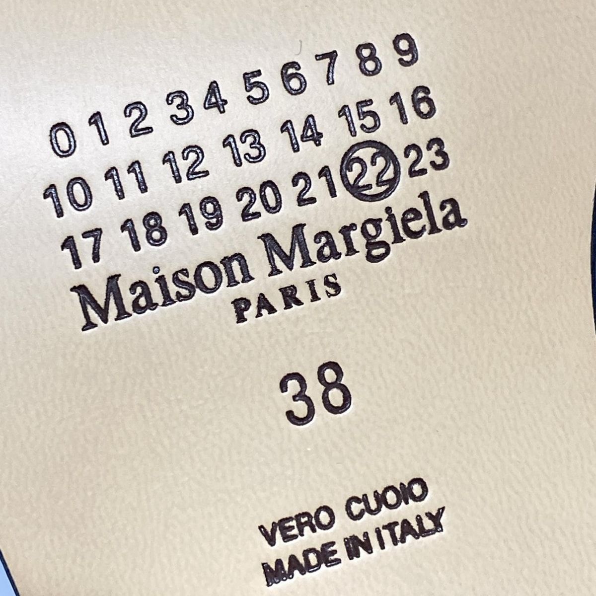  Maison Margiela メゾンマルジェラ ローファー 38 レディース - 黒 タッセル タビ レザー ローファー 革靴 靴