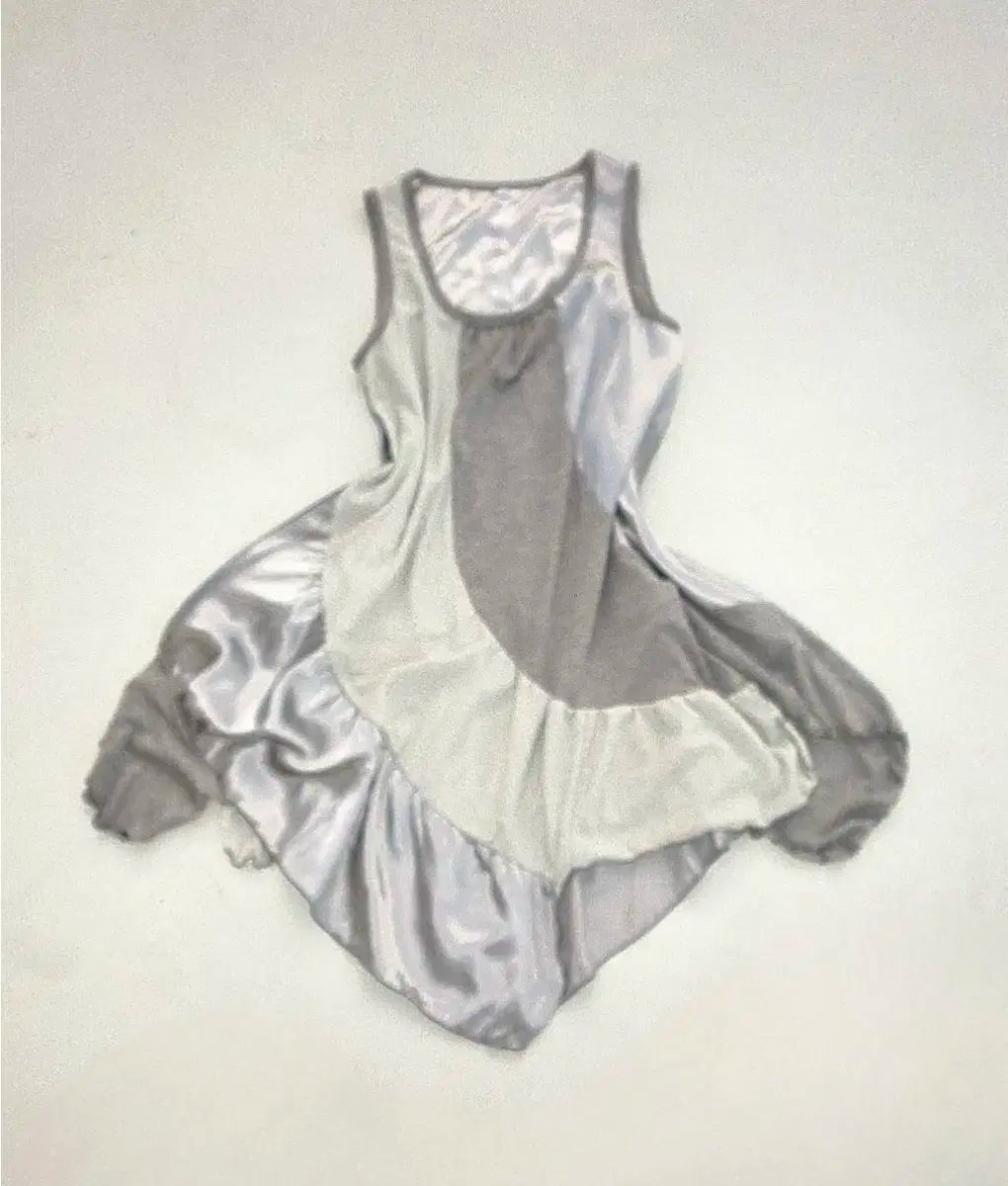 パウニング133 ブルーアーカイブ ブルアカ アシンメトリー ONE PIECE