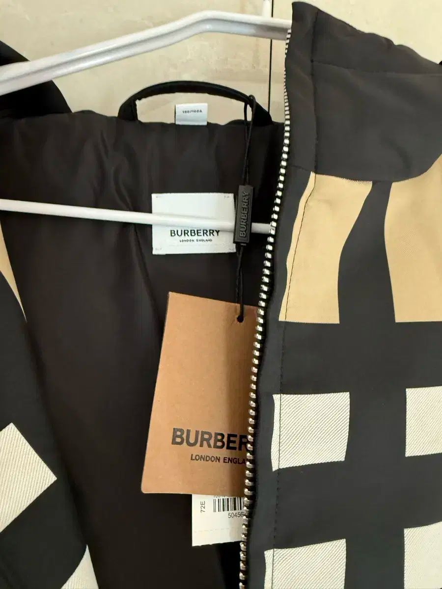 バーバリー スライス CHECK ナイロン フード ジャケット 105